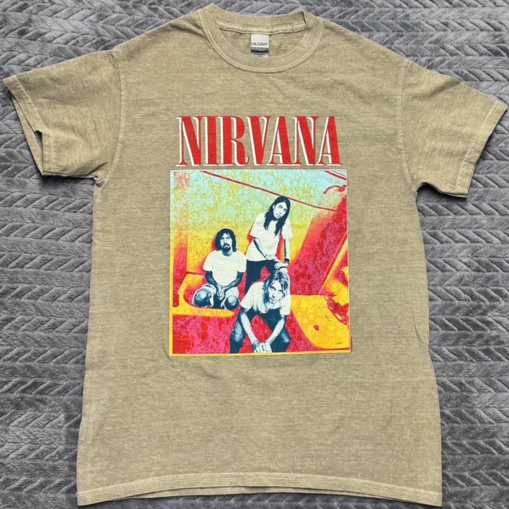 Nirvana Band Graphic T-Shirt Mens Small Tan Gildan Ultra Cotton Short Sleeve Tee